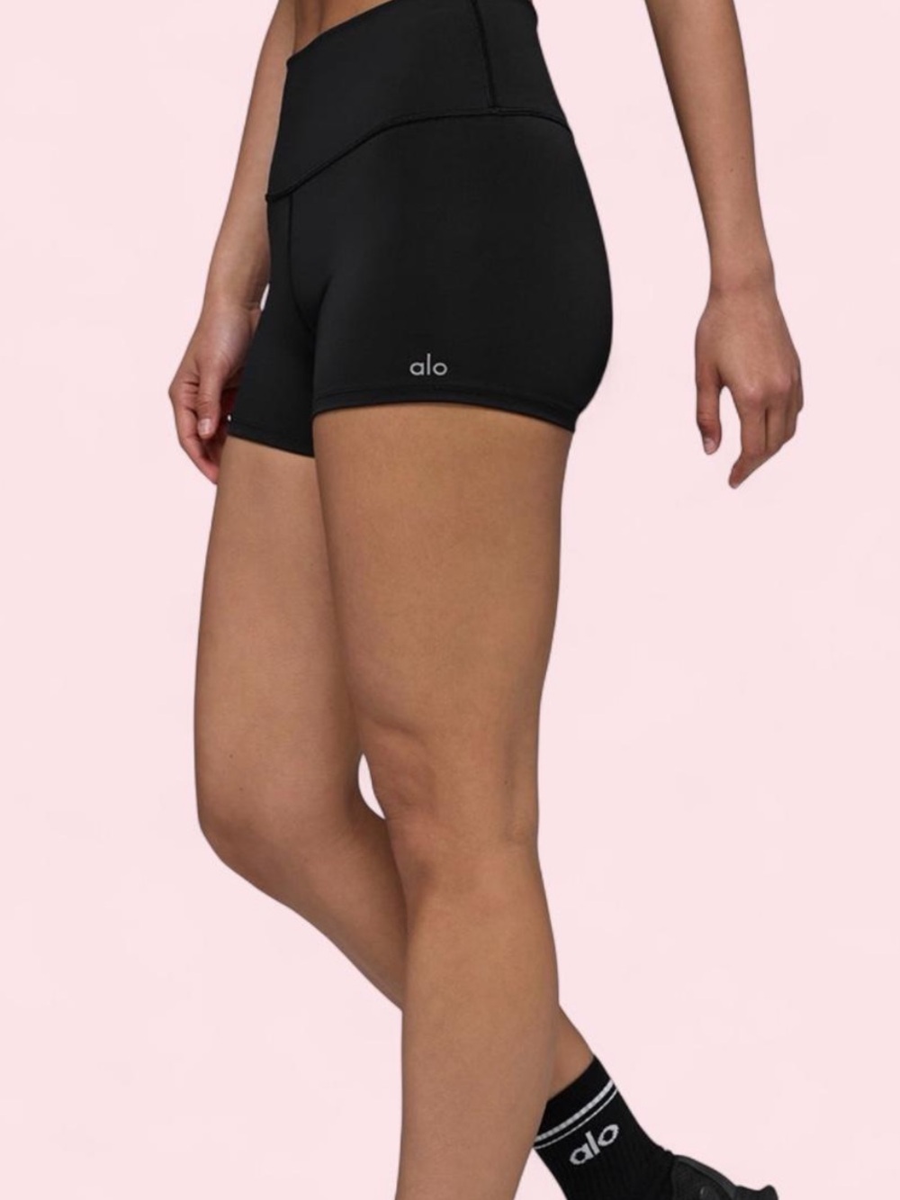 ALO Yoga Black Airlift 3”